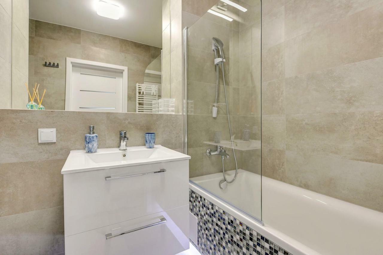 Via Apartments Deluxe Гданськ Екстер'єр фото